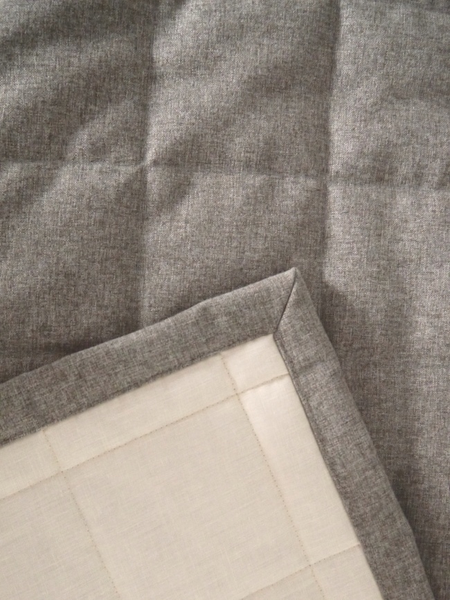 Покрывало на кровать двуспальное стеганое 160х220 см. Коллекция "Меланж". Цвет серо-бежевый (серо-бежевый меланж) фото 2