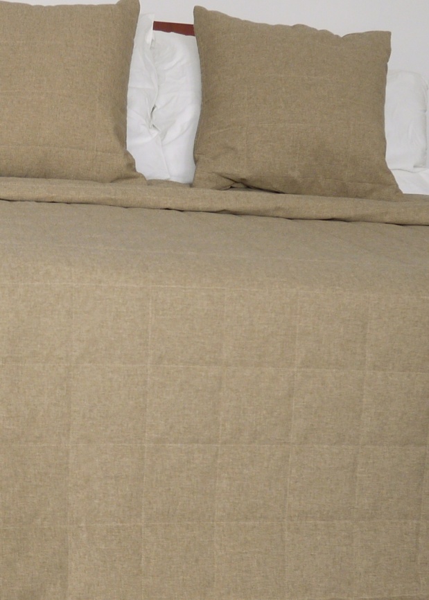 Покрывало на кровать двуспальное стеганое 220х240 см. Коллекция "Меланж". Цвет песочный (песочно-горчичный меланж) фото 2