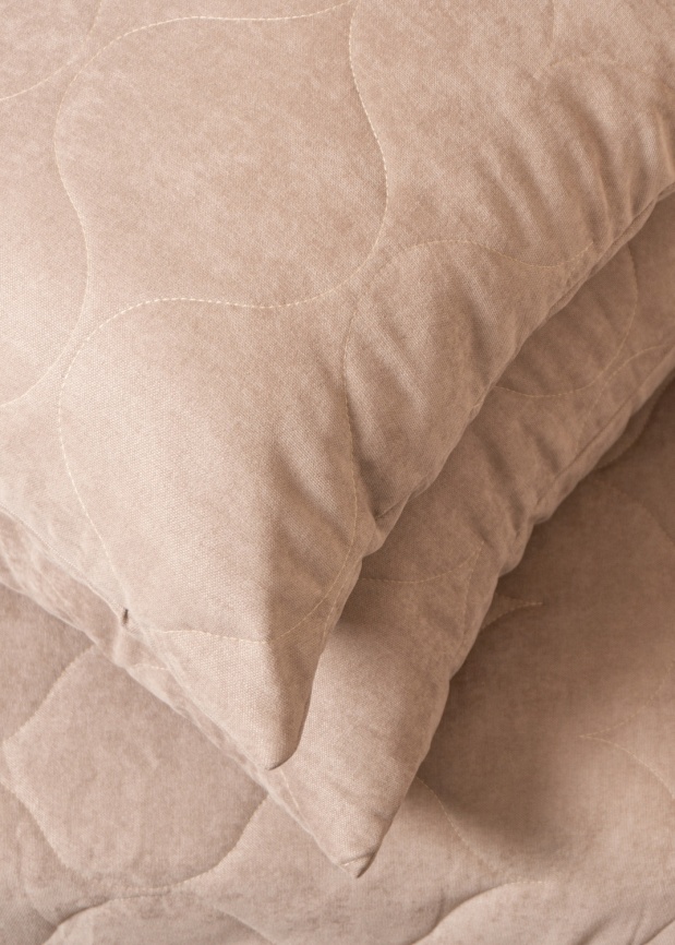 Покрывало на кровать двуспальное стеганое 220х240 см. Коллекция "Луковичка". Цвет бежевый (капучино) фото 4