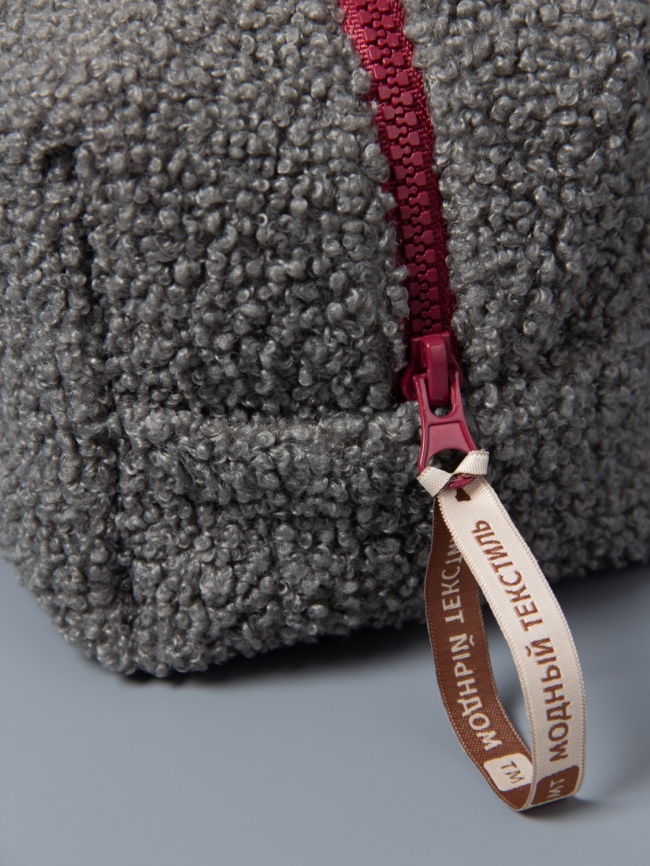 Косметичка "Барашек", тёмно-серый цвет, бордовая молния, (20х12х12 см) фото 5